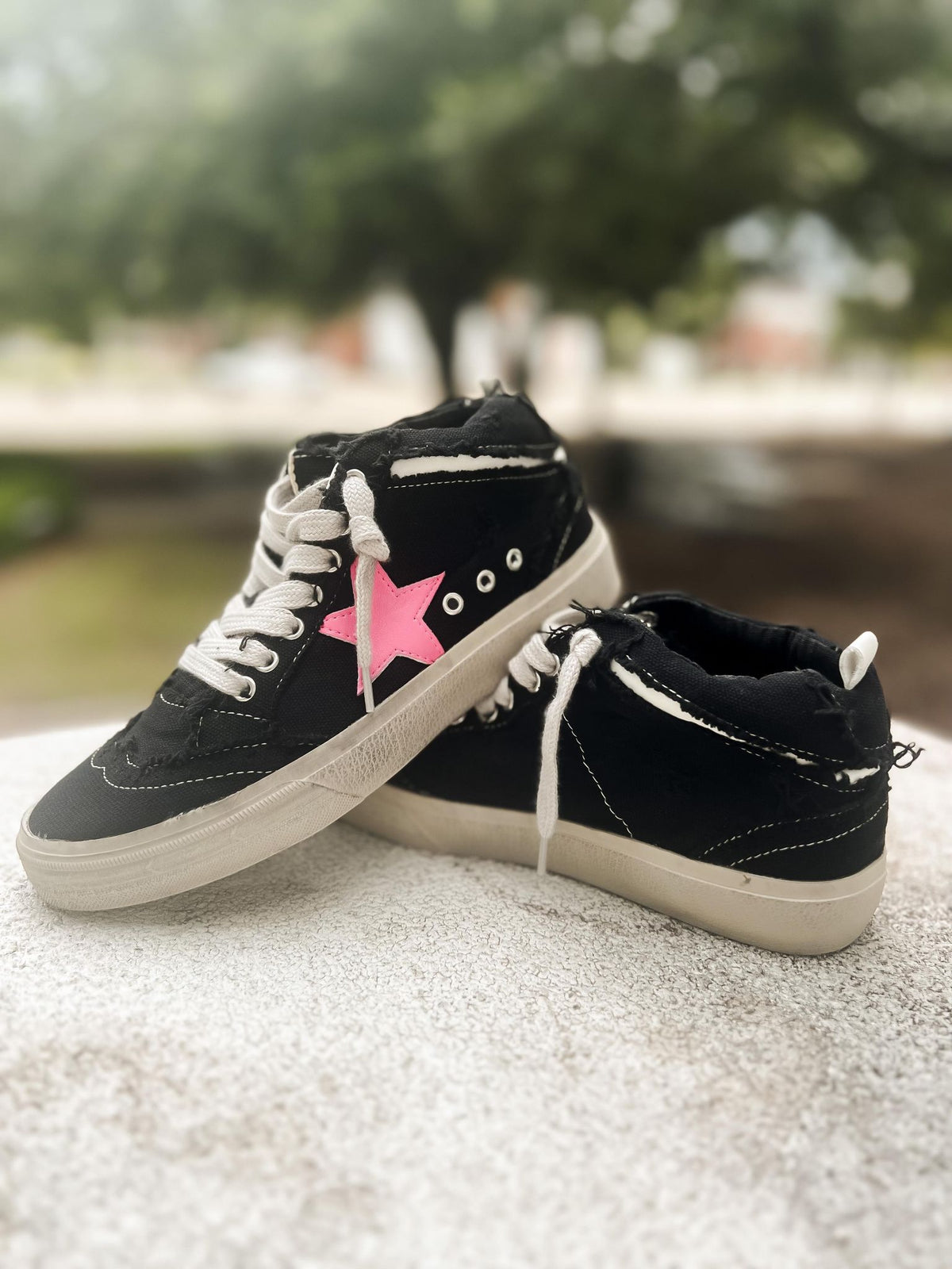 https://www.shopdashforward.shop/wp-content/uploads/1700/52/all-our-valued-clients-will-get-a-fair-price-and-exceptional-service-from-the-paulina-black-canvas-star-sneakers-shu-shop-factory-shop_1.jpg